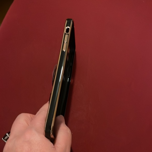 Iphone 11 pro max case - Picture 6 of 9